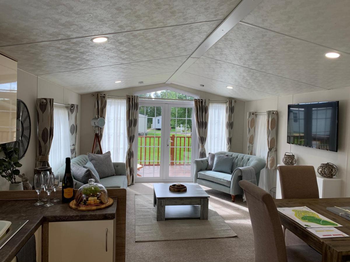 Rose Lodge - Hot Tub Getaway - Percy Woods - Pet Friendly Morpeth Exterior foto